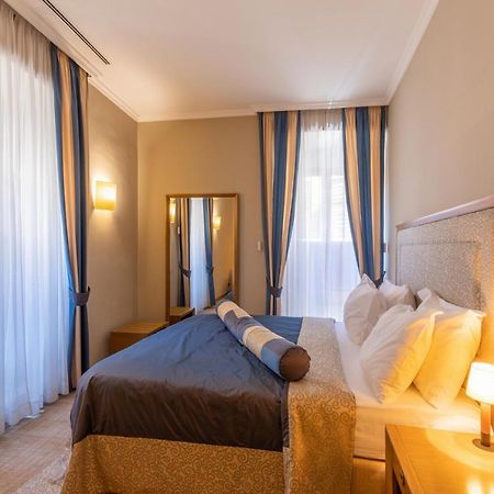 Hotel Vardar Kotor Bagian luar foto