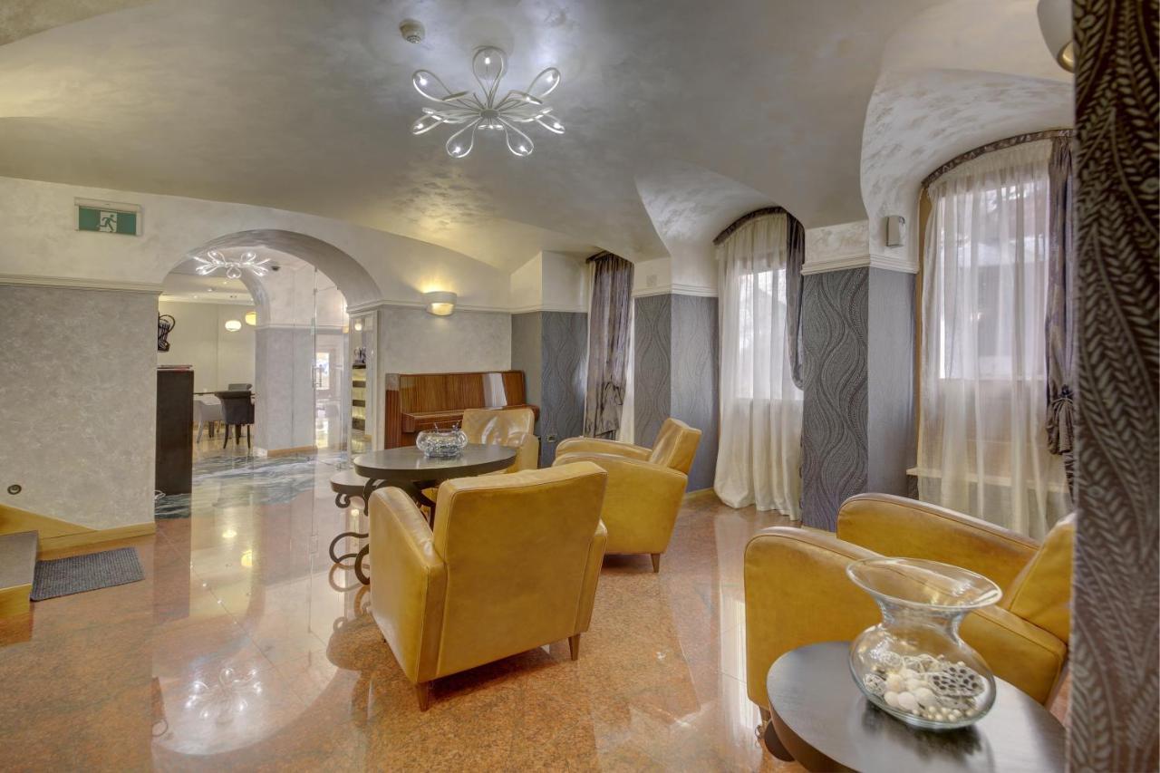 Hotel Vardar Kotor Bagian luar foto