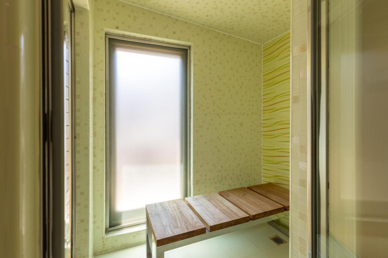 Hotel Vardar Kotor Bagian luar foto